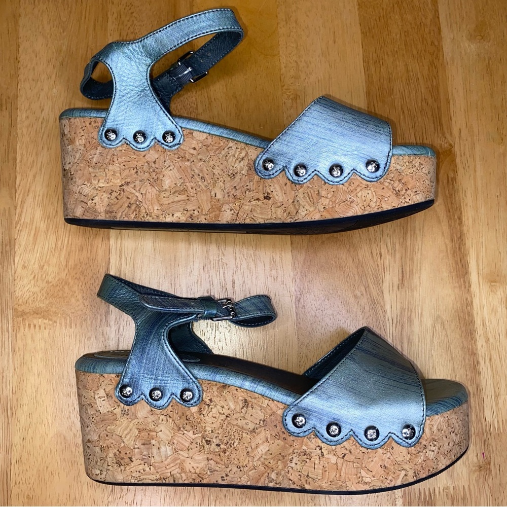 Stylish Blue  Leather Platform Sandals